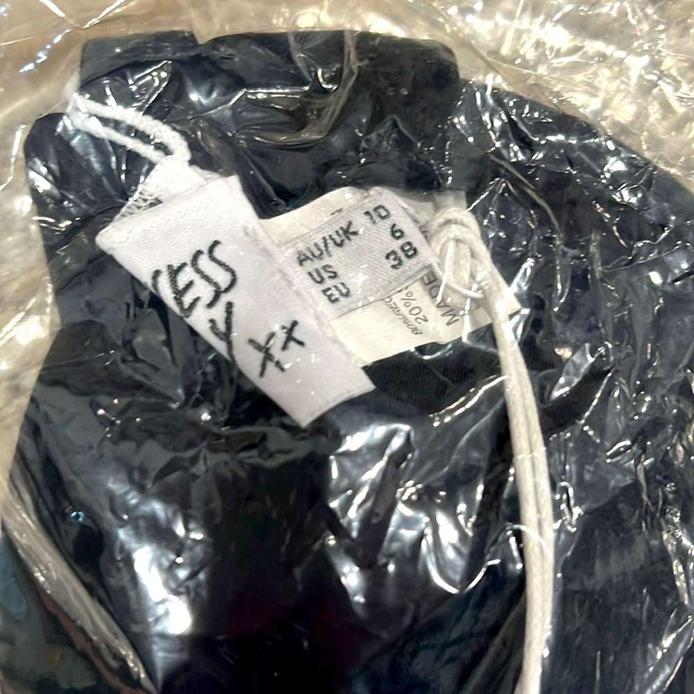 NWT Princess Polly Black Bikini Bandeau Top - Picture 3 of 3